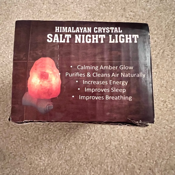 Salt Night Light - Pink - Picture 4 of 4